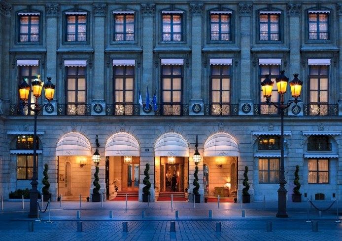 Top Hotels Near the Louvre Museum Top Hotels Near the Louvre Museum